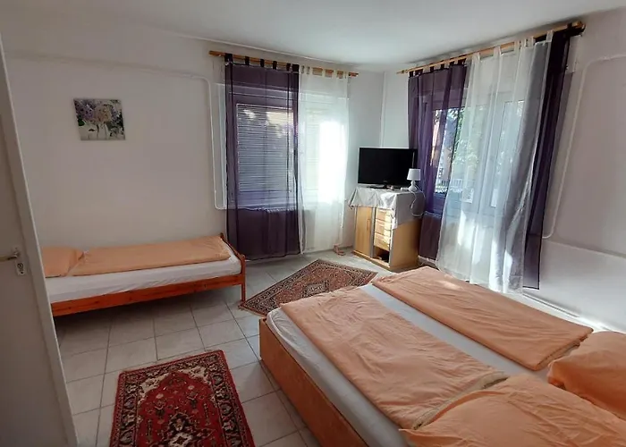 Malom-tavi Vendeghaz タポルツァ